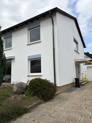 Modernisiertes Einfamilienhaus mit 8 Zimmern in Mainz-Hechtsheim