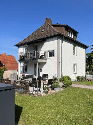 Preiswertes 7-Raum-Haus mit 2 EBK in Bad Wildungen mit Garten, Photovoltaik und Stellplatz