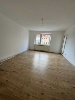 Zentrumsnahe renovierte 3-Zimmerwohnung mit Balkon und Küche