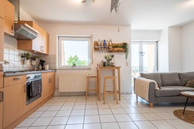 LICHTDURCHFLUTET - gepflegte Mietwohnung mit Einbauküche & Stellplatz im Altseiterstal!