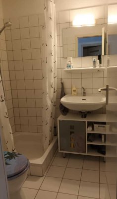 Studentenapartment mit neuwertiger Küche direkt an der Uni