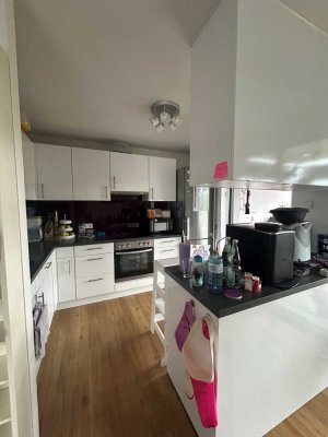 Moderne 4-Zimmer-Wohnung mit Balkon ab 01.01.2026 zu vermieten