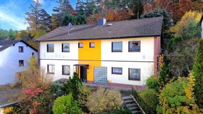 KL - Wiesenthalerhof: Freistehendes Einfamilienhaus m. großem Garten u. Doppelgarage
in Waldrandlage