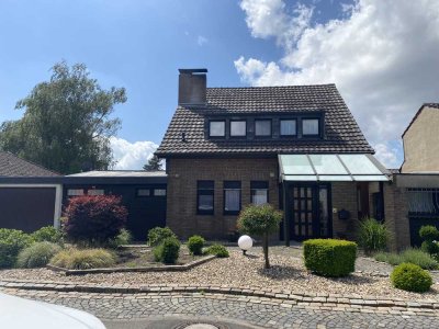Haus mit viel Platz in Krefeld-Hüls zu verkaufen