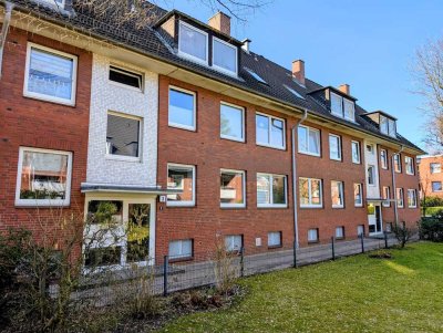 Charmante Dachgeschosswohnung mit sonnigem Balkon - keine Käufercourtage!