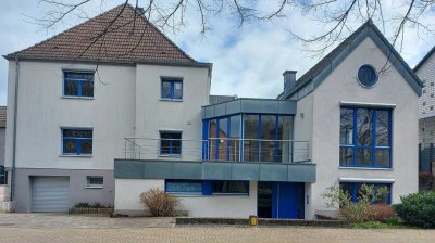 Großzügige 5-Zimmer Wohnung mit Garten in Monheim am Rhein