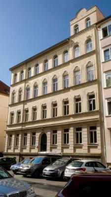 Frei ab 16.03.2026! Eigener Garten! - Attraktive 3-Zimmer-Wohnung mit Balkon & Gäste-WC!