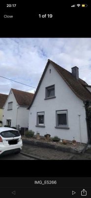 Kleines Charmantes Nichtraucher Häuschen in Schaidt (Ortsteil von Wörth) sucht neuen Eigentümer.