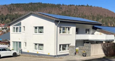 Saniertes, großzügiges Zweifamilienhaus in zentrumsnaher Lage