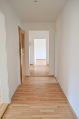 Großfamilien aufgepasst!!! 6-Raum Wohnung in idyllischer Lage