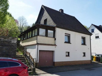 / Solides Einfamilienfamilienhaus in Altfinnentrop!