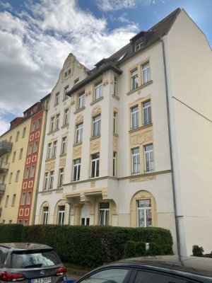 Zentrumnahe 3 Raum-Wohnung mit Balkon