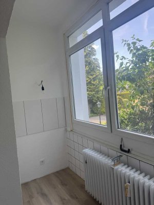 Gemütliche und frisch renovierte 2-Zimmer EG-Wohnung in ruhiger Lage