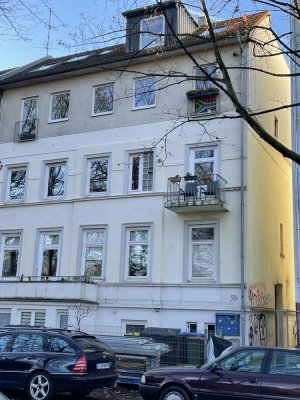 Attraktive 4-Zimmer Maisonette-Wohnung im 2. OG mit Balkon in Hamburg-Barmbek-Süd