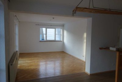 Helle 3-Zimmer-Wohnung mit Balkon in Traunstein