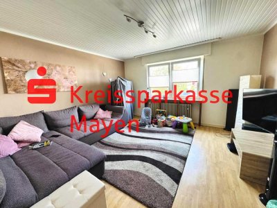 5-Zimmer-EG-Wohnung mit Garage, Terrasse & Balkon