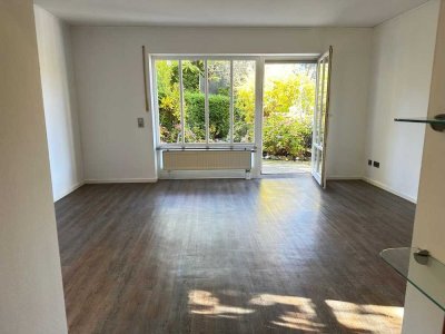 Deggendorf: Gepfl. 1-Zi.-Appartment m. eig. Garten + Terrasse, neuer Einbauküche und TG-Stellplatz