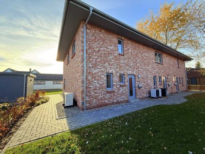 Neubau - Attraktives Reihenendhaus zentral in Niebüll
