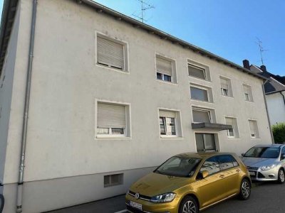 Sehr ruhige 3-Zimmer-Wohnung mit Balkon/EBK/Parkplatz vor Haus