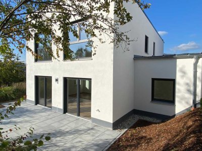 Einfamilienhaus Deggendorf mit Premium-Ausstattung SmartHome Wallboxen KFW55