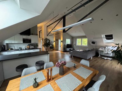 Moderne, 2-Zimmer Studiodachgeschosswohnung in Fronhofen