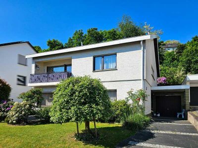 Freistehendes und geräumiges EFH mit ELW und angrenzender Waldfläche