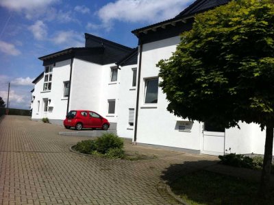 Barrierefreie, schöne Erdgeschoss Wohnung mit Terrasse incl Einbauküche