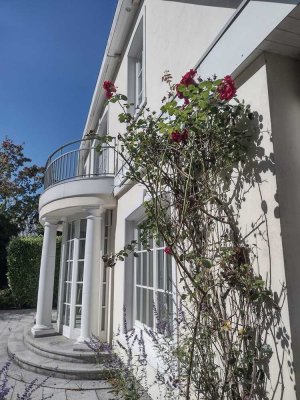 Herrschaftliche Villa am Ende einer elbnahen Sackgasse in Othmarschen