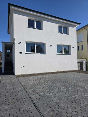 Einzugsfertiges Einfamilienhaus mit großem Garten, Garage und modernster Ausstattung - Norderstedt