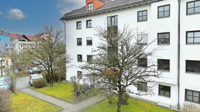 Attraktive unvermietete 2-Zimmer-Gartenwohnung, Einbauküche, TG-Stellplatz, bei München - Germering!