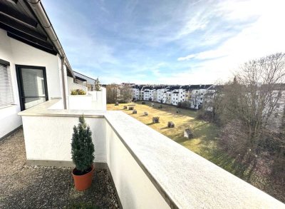 Empfehlenswert, 4-ZKB- DT-Wohnung mit 40 m²-Terrasse, direkt im Neusässer-Schmutterpark