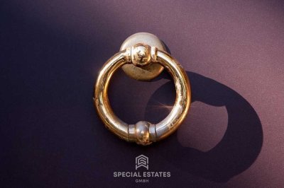 Secret Sale - 
Exklusive Luxus-Altbauwohnung mit direktem Alsterblick in Hamburg!