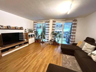 Moderne Maisonettewohnung im Reihenhausstil in zentraler Ruhelage