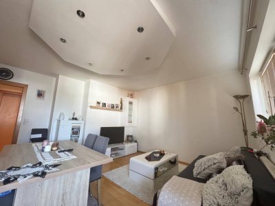 Preiswerte 4-Zimmer-Wohnung in Buch zu verkaufen!!