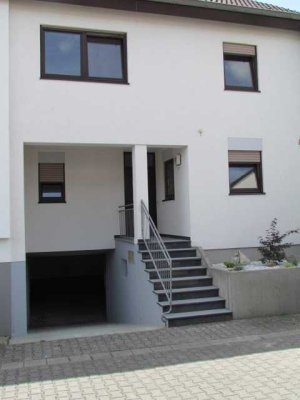 Schönes, helles und geräumiges Haus mit fünf Zimmern in Bad Soden / Sulzbach (Taunus) v. Privat