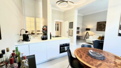 PROVISIONSFREI Design trifft Altbauflair - repräsentative 2,5 Zimmer in Top Lage