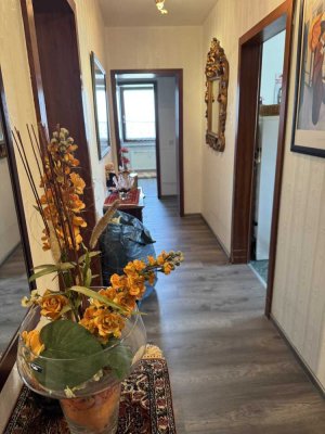 Schöne und gepflegte 3-Zimmer-Wohnung mit Balkon in Südkamen