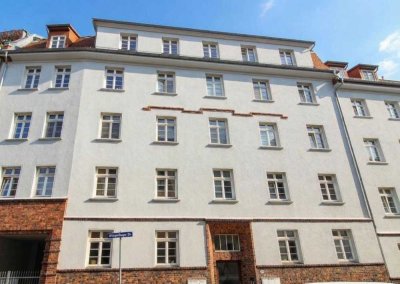 Drei-Raum-Wohnung mit Balkon und Stellplatz im Szeneviertel