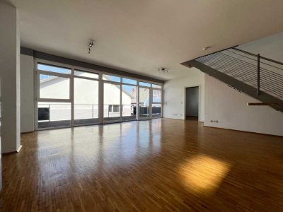 KL - Nähe Stadtpark, 3 ZKB Penthouse, 2 Balkone, Doppelgarage, Aufzug