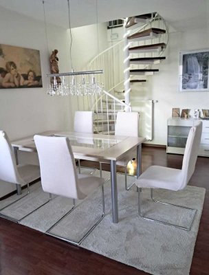 Stilvolle Maisonette-Galeriewohnung in Wenzenbach