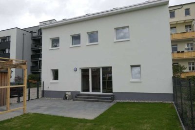 Neuwertig: Einfamilienhaus mit Garten, Erdwärme und Stellplatz in Fleischervorstadt