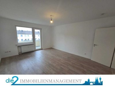 Umfassend sanierte 3-Zimmerwohnung mit Balkon in Gräfrath!