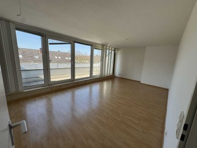 3 Zimmer Dachgeschosswohnung im Herzen von Oberkassel