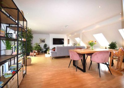 Helle Maisonette Wohnung (Haus im Haus) mit Süd-Westbalkon und Dom Blick, ideal auch für Home-Office