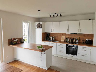 Helle 4-Zi-Whg., Neubau mit Loggia