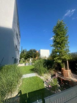 1-Zimmer Wohnung mit Balkon und Garage in München-Am Hart