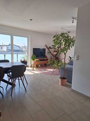 Helle 3-Zimmer Wohnung mit Balkon im 1. OG in Landshut-West