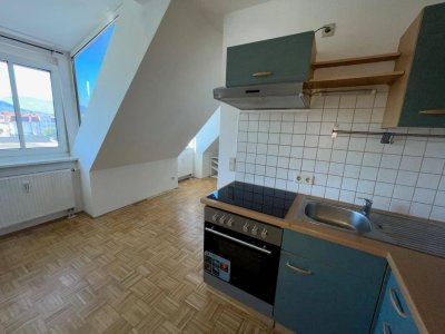 TOP SANIERTE DACHGESCHOSSWOHNUNG oberstes Dachgeschoss - KARAWANKENFERNBLICK - im Süden Klagenfurts