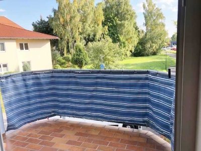 Sehr schöne helle 3,5 Zi-Whg sofort zum Einzug mit TG,  zentral und ruhige Lage