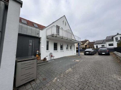 Katip | Modernes Reihenmittelhaus mit 2 Außenstellplätzen in familiärer Lage